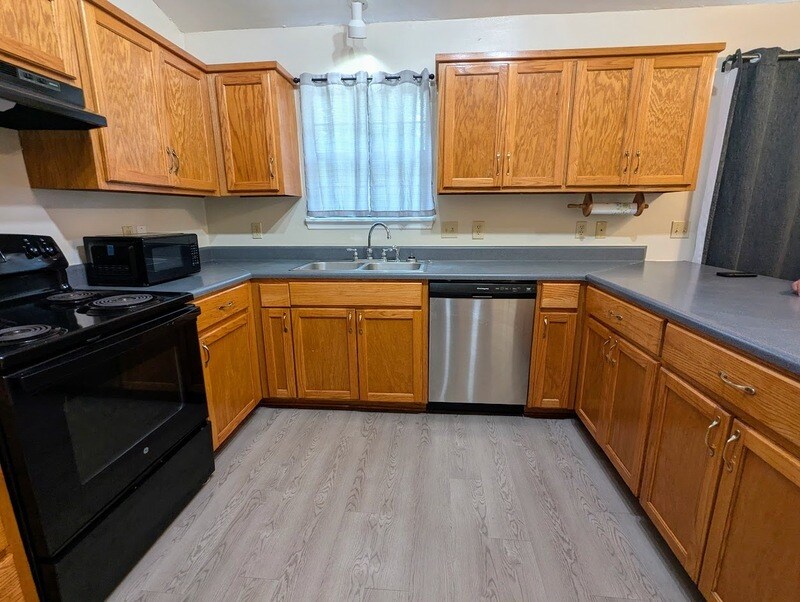3929 Calle De Santos Rd in Tallahassee, FL - Building Photo