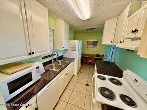 350 Taylor Ave in Cape Canaveral, FL - Building Photo - Building Photo