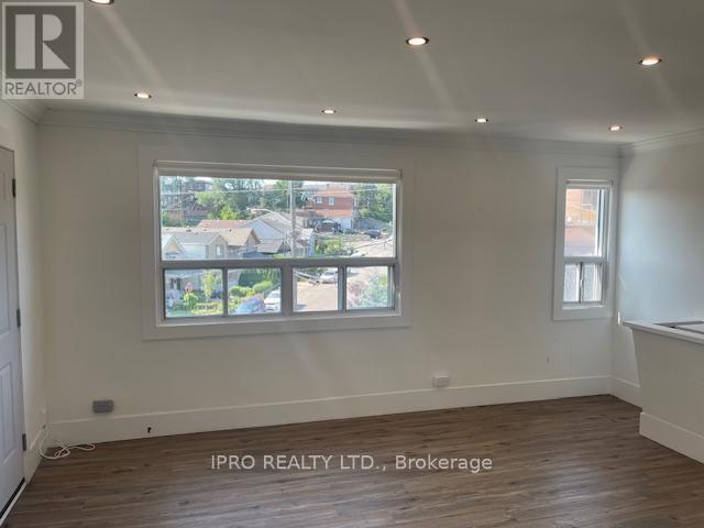 property at 75 Dunraven Dr