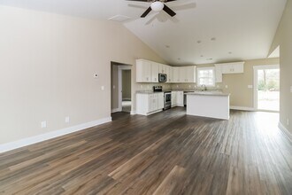 802 Self St in Cherryville, NC - Building Photo - Building Photo