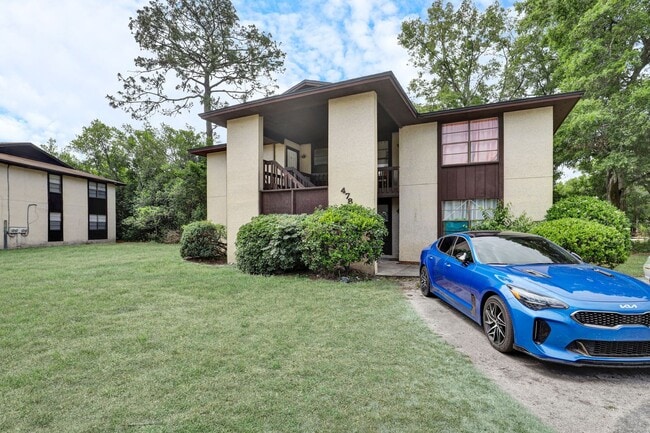 property at 478 Bentwood Ln