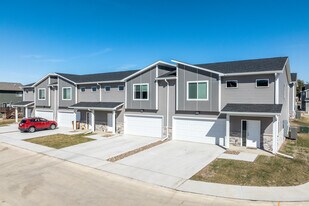 James Point Luxury Townhomes in Grimes, IA - Building Photo