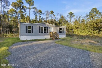 520 Hickory Nut Trail in Satsuma, FL - Building Photo - Building Photo