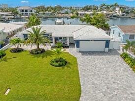 7924 1st Ave S in St. Petersburg, FL - Building Photo