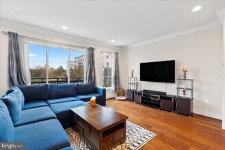 4902 Trail Vista Ln in Chantilly, VA - Building Photo - Building Photo