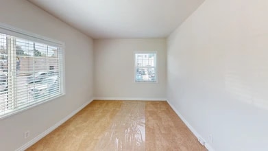 110 S Buena Vista St, Unit C in Burbank, CA - Building Photo - Building Photo