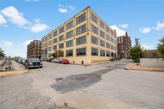 2201 Locust St in St. Louis, MO - Building Photo - Building Photo