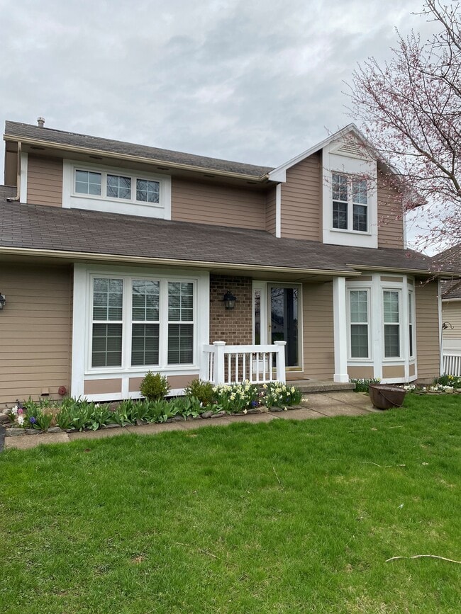 property at 5 White Oak Bend