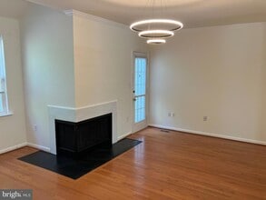 2131 Dominion Heights Ct in Falls Church, VA - Building Photo - Building Photo