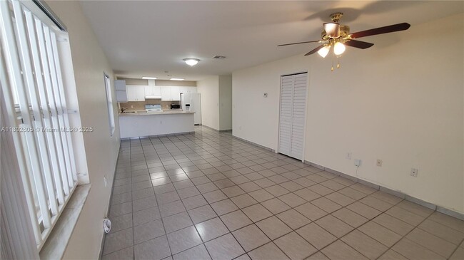 3325 SW 23rd Ter, Unit 0