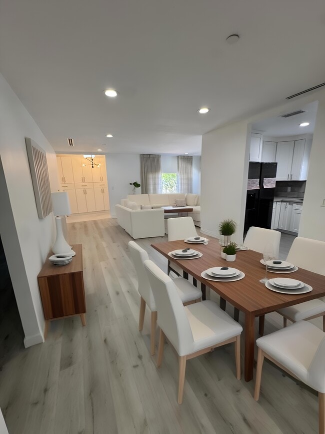 property at 432 W Garfield Ave