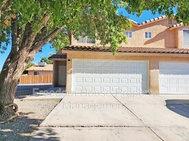 910 Bourbon St in Pahrump, NV - Building Photo