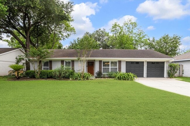 property at 5807 Duxbury St