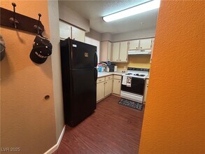 2068 Mesquite Ln in Laughlin, NV - Foto de edificio - Building Photo