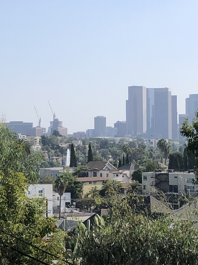 2140 Reservoir St in Los Angeles, CA - Building Photo - Building Photo