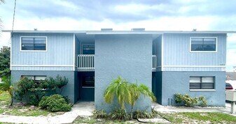 6719 Congress St in New Port Richey, FL - Building Photo