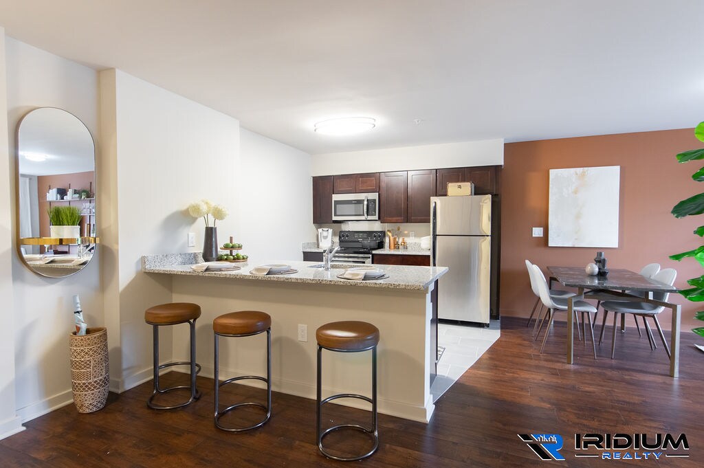 22 Central Ave in West Orange, NJ - Building Photo