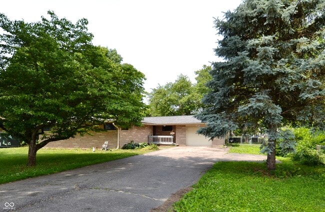 7150 Combs Rd in Indianapolis, IN - Building Photo - Building Photo