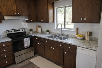 3502 Cottonwood Dr in Montgomery, AL - Building Photo - Building Photo