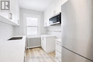 5325 Van Alstyne Pl in Niagara Falls, ON - Building Photo