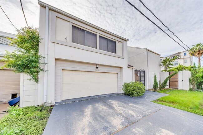 2819 Bering Dr in Houston, TX - Building Photo - Building Photo