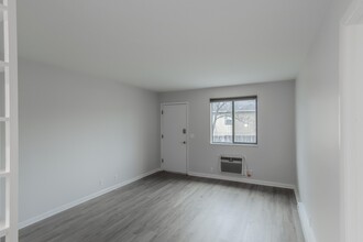 2134 Fairfax Ave, Unit A-12 in Nashville, TN - Building Photo - Building Photo
