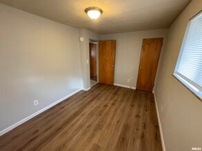 2613 W Wardcliffe Dr in Peoria, IL - Building Photo - Building Photo