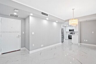 780 NE 69th St in El Portal, FL - Building Photo - Building Photo