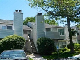 225 Meadow Ridge Rd, Unit Fox Chase in Galloway, NJ - Building Photo
