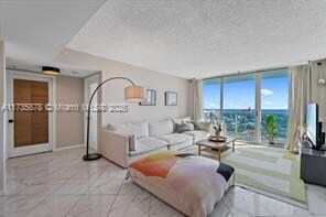 650 West Ave, Unit # 1804 in Miami Beach, FL - Building Photo - Building Photo