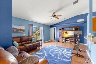 10607 Bud Rhoden Rd in Palmetto, FL - Building Photo