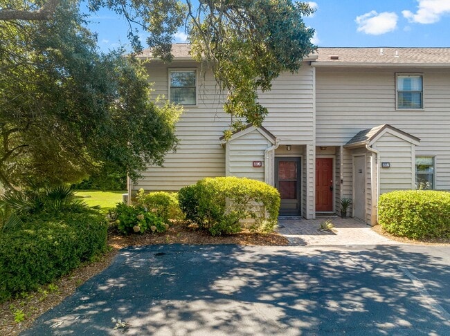 property at 100 N Myrtle Dr
