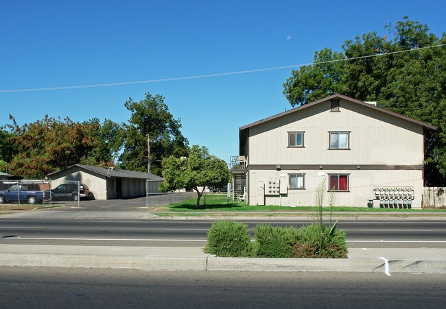 534 S Chestnut Ave in Fresno, CA - Foto de edificio - Building Photo