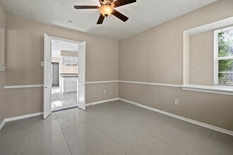 4735 Charade Dr in Houston, TX - Building Photo - Building Photo