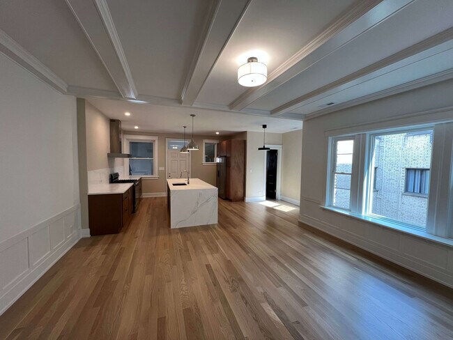 5841 N Kenmore Ave, Unit 3S in Chicago, IL - Building Photo - Building Photo