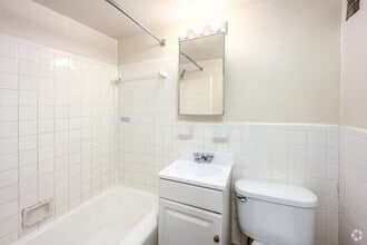 3435 Holmead Pl NW in Washington, DC - Building Photo - Building Photo