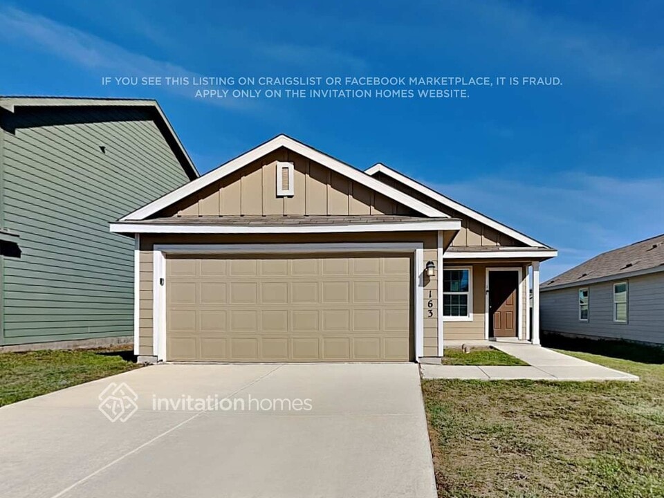 163 Pasadena Pl in New Braunfels, TX - Foto de edificio