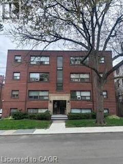 property at 119 MacNab St S