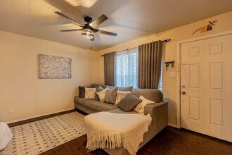 8016 Landing Ave in San Antonio, TX - Building Photo - Building Photo