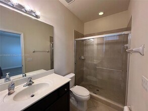 748 SE 32nd Ave in Homestead, FL - Building Photo - Building Photo
