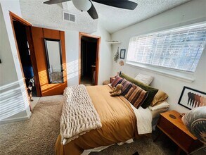 1819 Parker Ln in Austin, TX - Building Photo - Building Photo