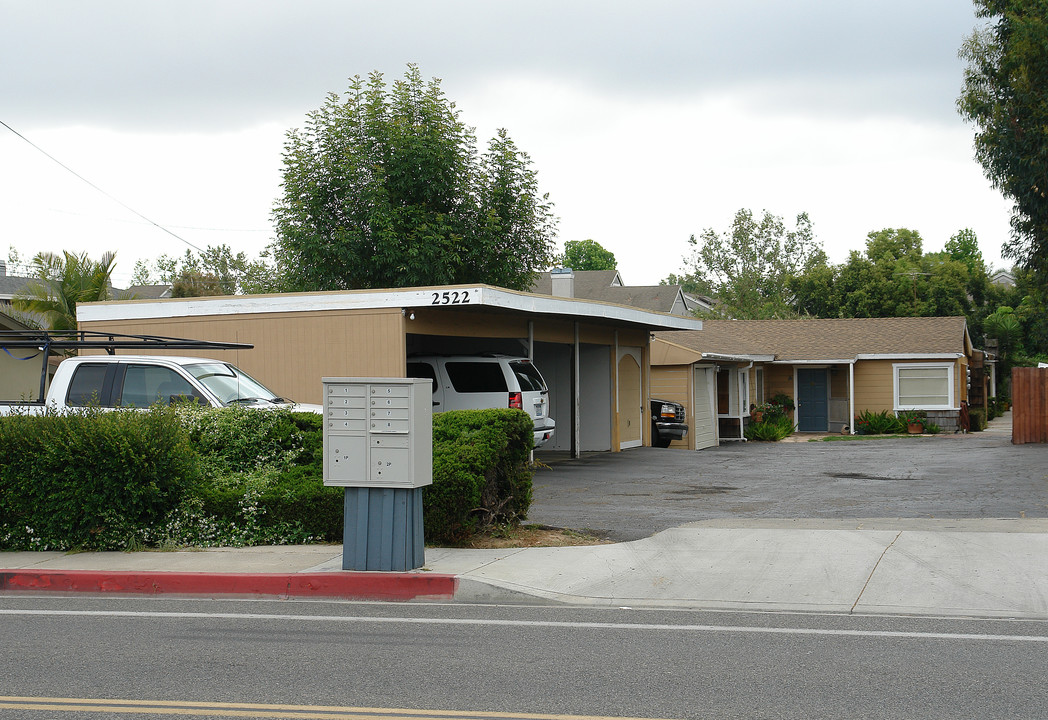 2522 Santa Ana Ave in Costa Mesa, CA - Building Photo