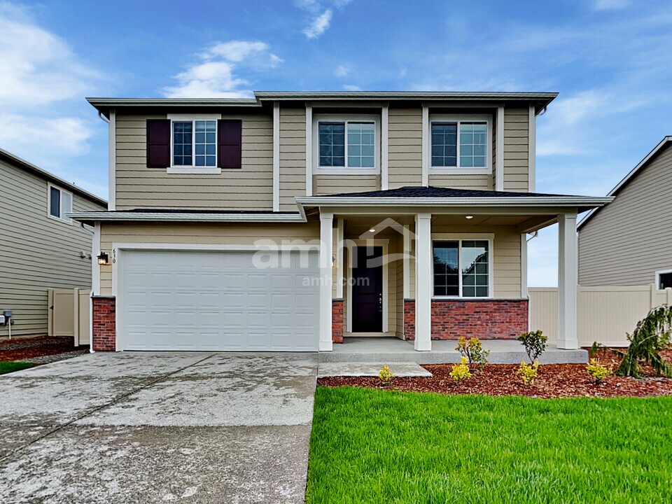630 Dudley St in Enumclaw, WA - Building Photo