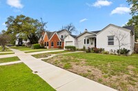 3327 Oakdale St in Houston, TX - Foto de edificio - Building Photo