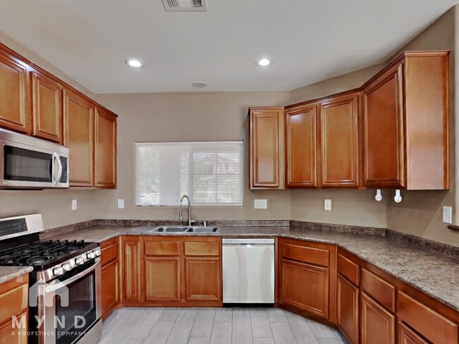 6589 Pacific Screech Pl in North Las Vegas, NV - Foto de edificio - Building Photo