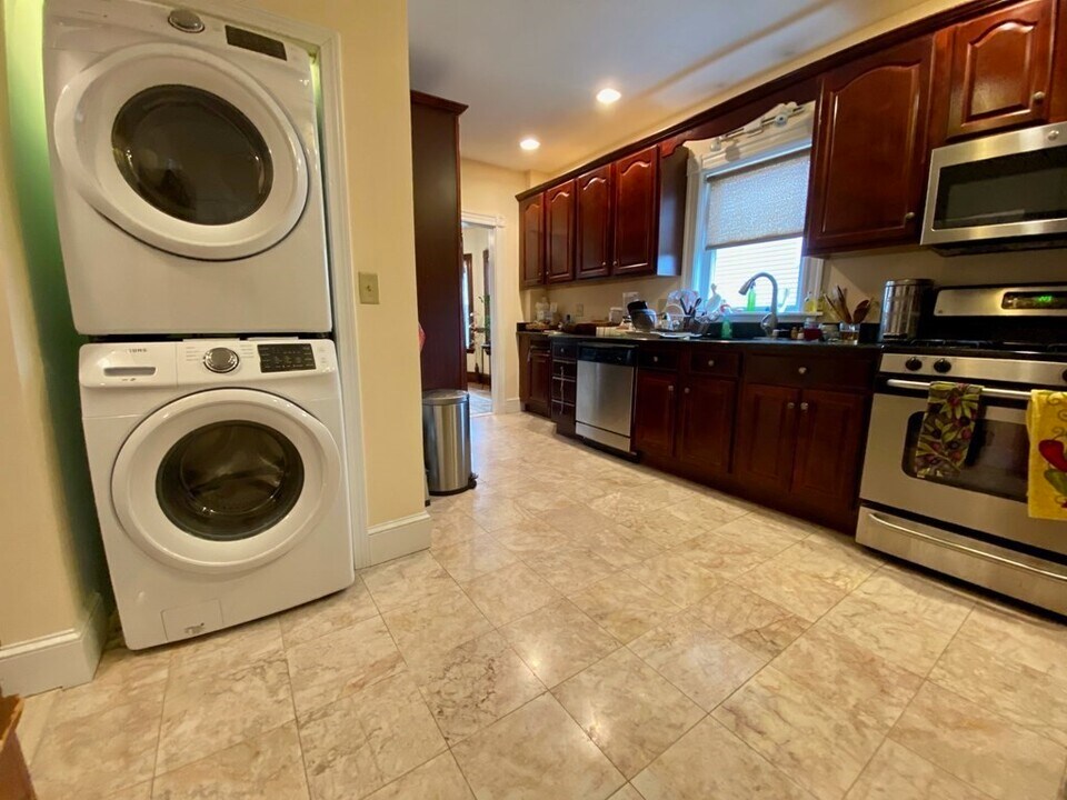 48 Weld Hill St, Unit 1 in Boston, MA - Building Photo