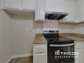 810 Yosemite Way in Suisun City, CA - Building Photo - Building Photo