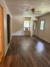 258 W Vine St in Radcliff, KY - Building Photo - Building Photo