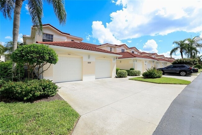 630 Lalique Cir in Naples, FL - Building Photo - Building Photo