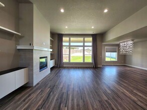 4918 Big Horn Dr in Pasco, WA - Building Photo - Building Photo